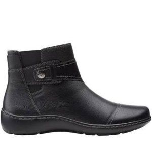 Clarks Winter Boot in Black Leather